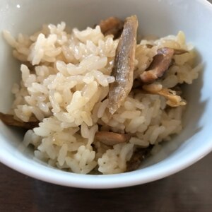 鶏とごぼうの炊き込みご飯